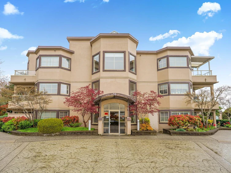 207-78 Richmond Street, New Westminster, BC, V3L 5T2