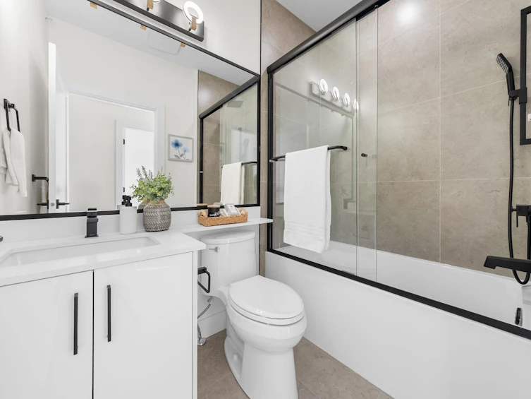 279 E 48th Avenue, Vancouver, BC, V5W 2C9 - 30