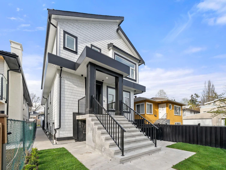 279 E 48th Avenue, Vancouver, BC, V5W 2C9 - 3