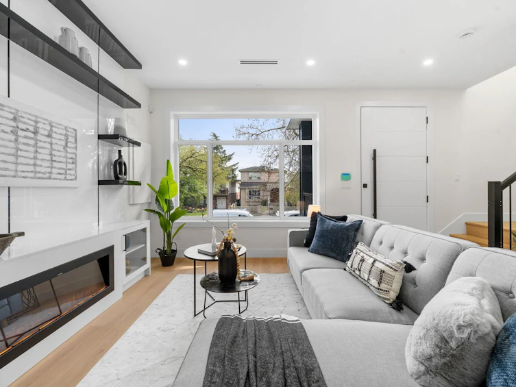 279 E 48th Avenue, Vancouver, BC, V5W 2C9 - 11