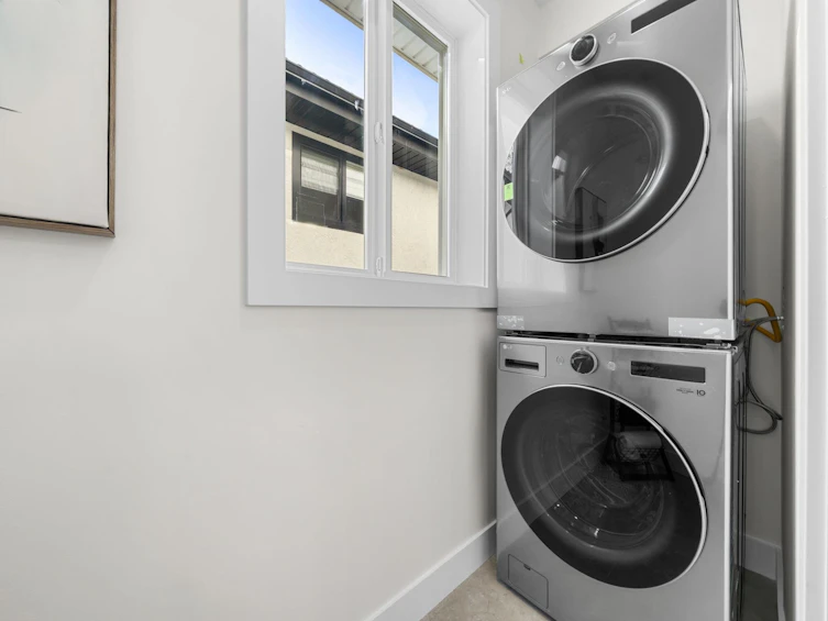 279 E 48th Avenue, Vancouver, BC, V5W 2C9 - 23