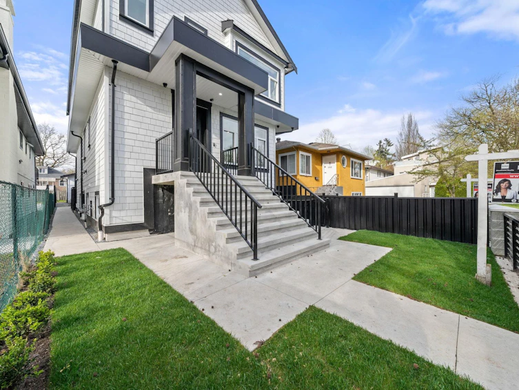 279 E 48th Avenue, Vancouver, BC, V5W 2C9 - 4