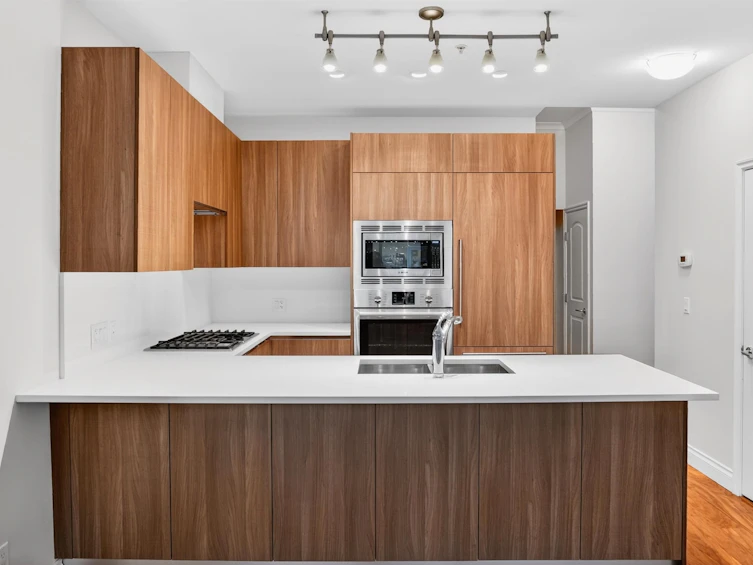 110-175 Victory Ship Way, North Vancouver, BC, V7L 0G1 - 6