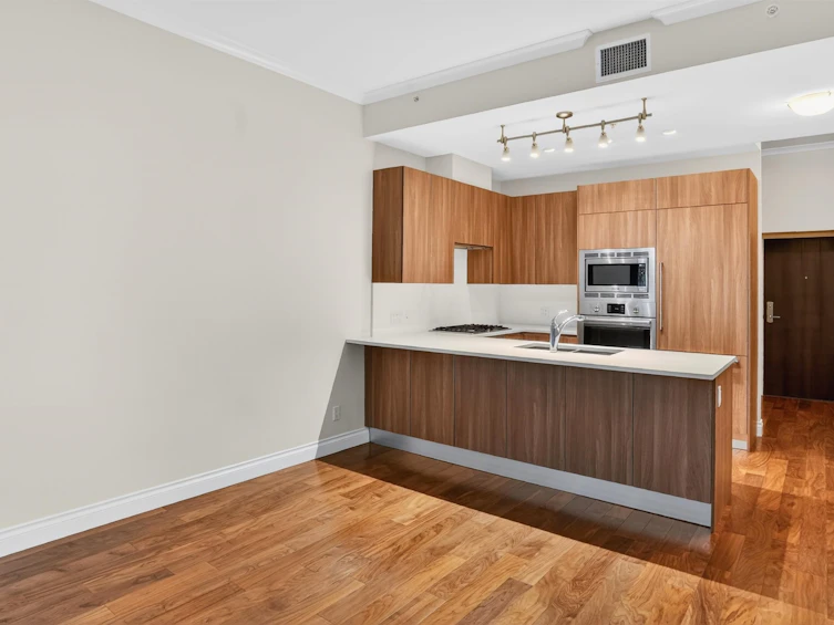 110-175 Victory Ship Way, North Vancouver, BC, V7L 0G1 - 3