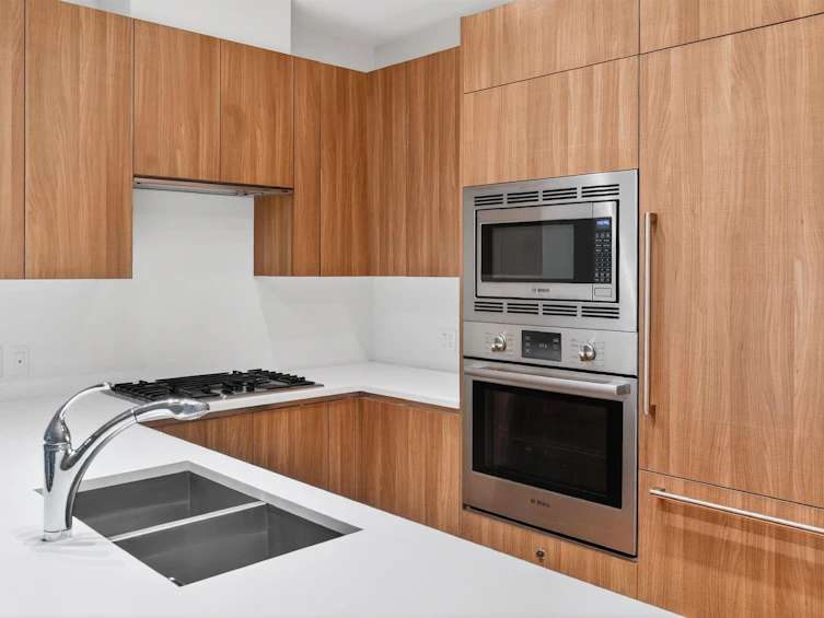 110-175 Victory Ship Way, North Vancouver, BC, V7L 0G1 - 7