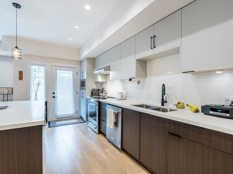 2306 Spring Street, Port Moody, BC, V3H 0M6 - 16