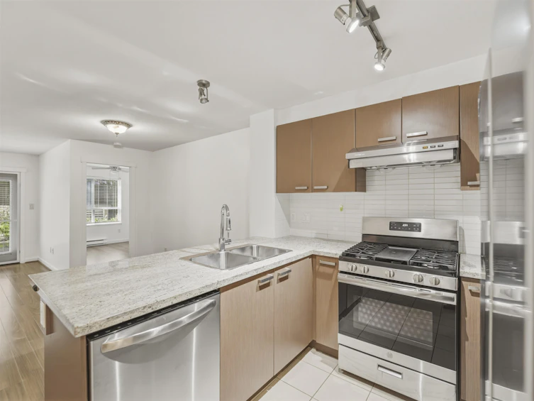 110-9399 Tomicki Avenue, Richmond, BC, V6X 0H6 - 9
