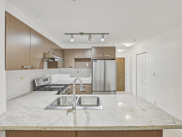 110-9399 Tomicki Avenue, Richmond, BC, V6X 0H6 - 6