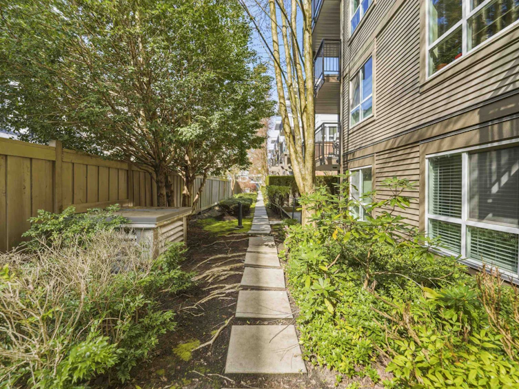 110-9399 Tomicki Avenue, Richmond, BC, V6X 0H6 - 32