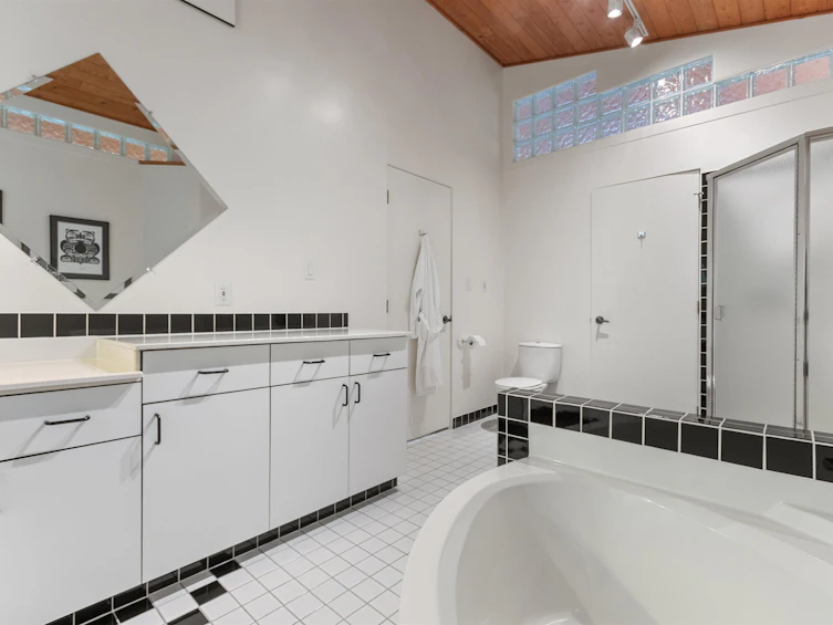 711 Fraser Avenue, Hope, BC, V0X 1L0 - 16