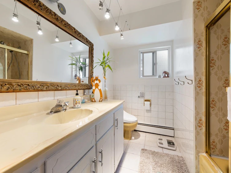 2472 E 12th Avenue, Vancouver, BC, V5M 2C2 - 21