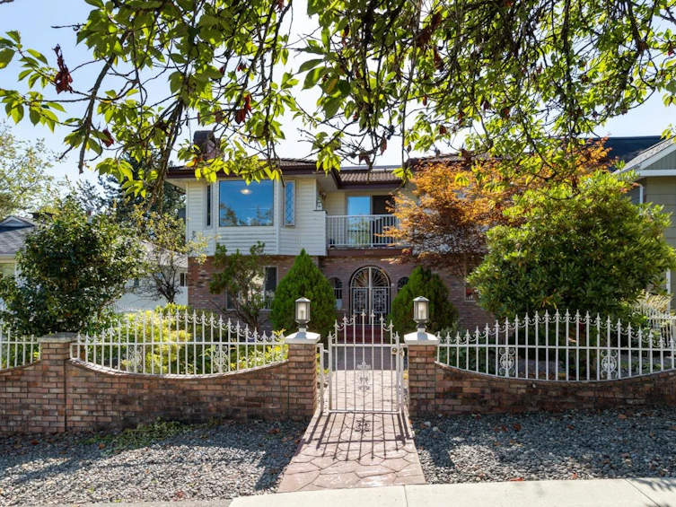 2472 E 12th Avenue, Vancouver, BC, V5M 2C2