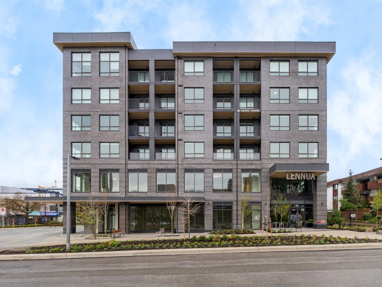 414-110 E 17th Street, North Vancouver, BC, V5V 1A1 - 2