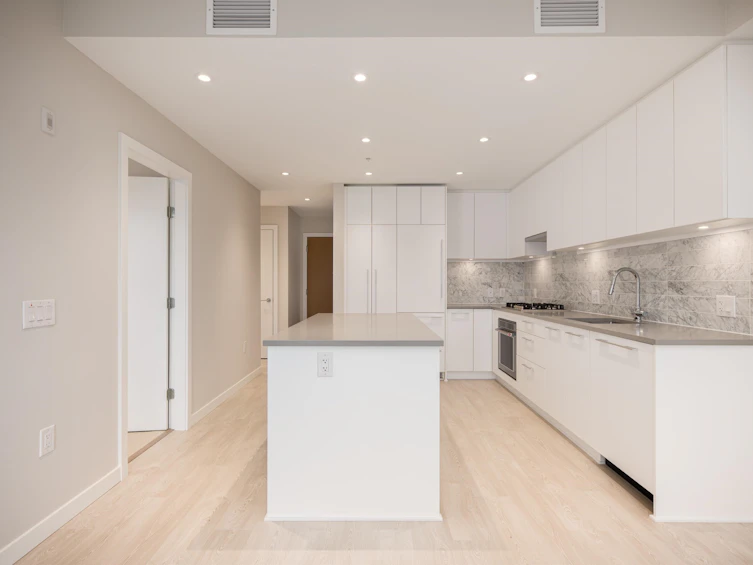 414-110 E 17th Street, North Vancouver, BC, V5V 1A1 - 13