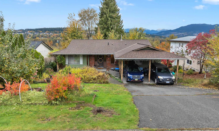 1507 Elinor Crescent