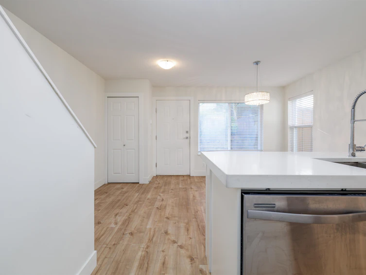 140 Shoreline Circle, Port Moody, BC, V3H 5B3 - 6