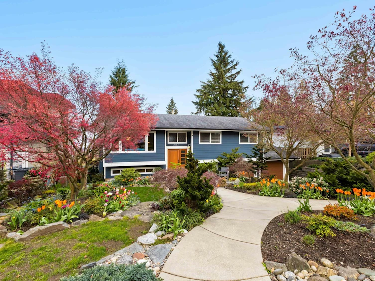 2983 Surf Crescent, Coquitlam, BC, V3C 3S7 - 3