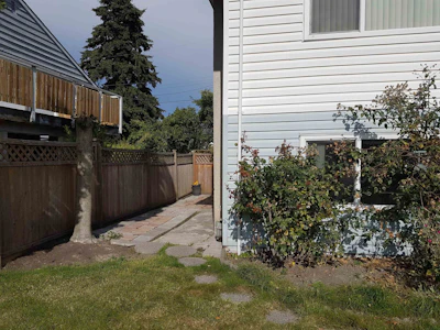 10120 Aintree Crescent - 3