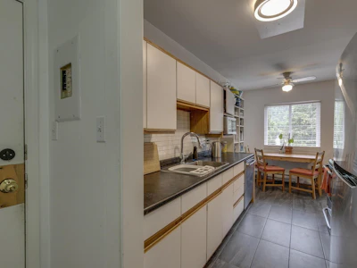 21-38173 Westway Avenue - 4