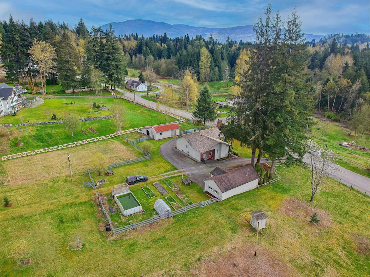 34045 Hartman Avenue, Mission, BC, V2V 6B2 - 6