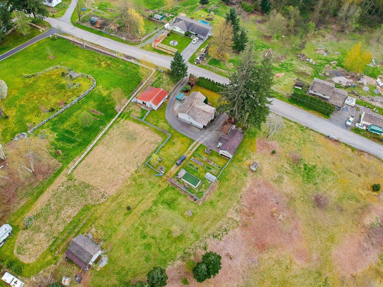 34045 Hartman Avenue, Mission, BC, V2V 6B2 - 4