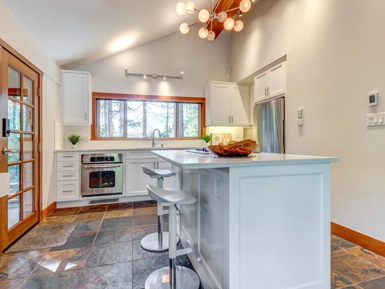 8224 Alpine Way, Whistler, BC, V8E 0G2 - 22