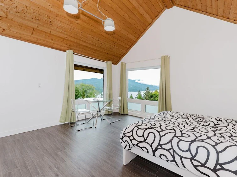 5895 Skookumchuk Road, Sechelt, BC, V7Z 0E1 - 32