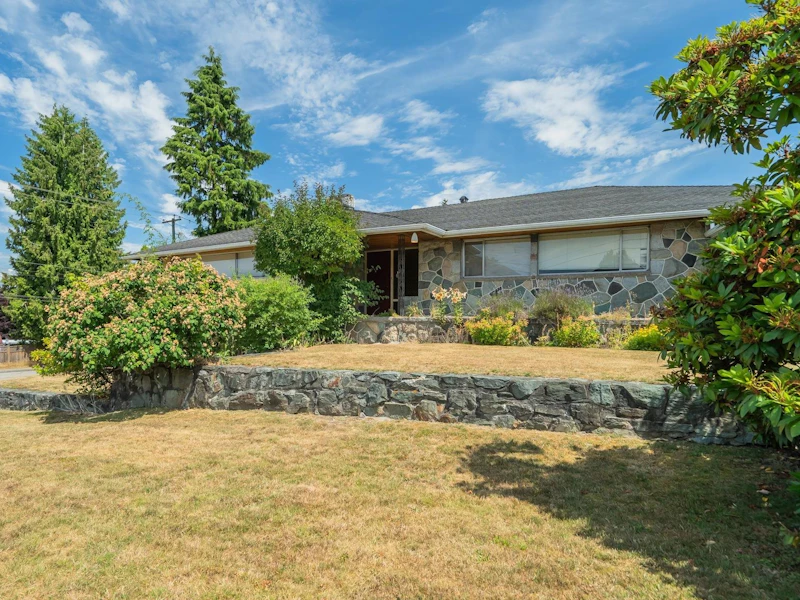 5240 Halley Avenue, Burnaby BC