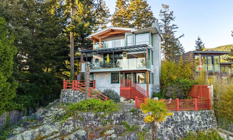 5812 Eagle Island