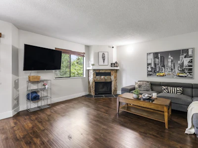 207-7144 133b Street - 2