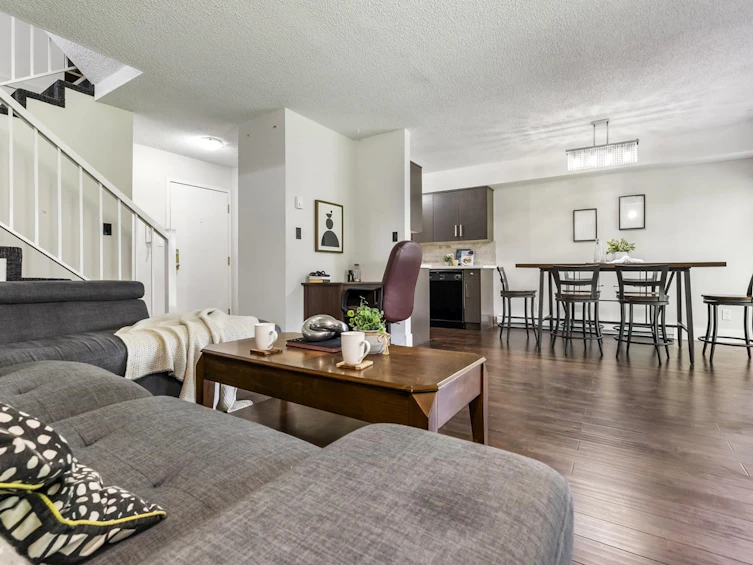 207-7144 133b Street, Surrey, BC, V3W 8A4 - 6