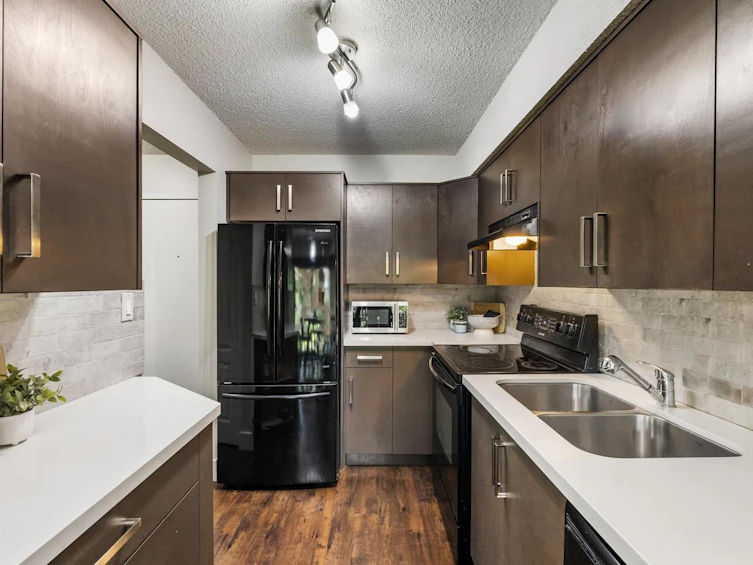 207-7144 133b Street, Surrey, BC, V3W 8A4 - 13