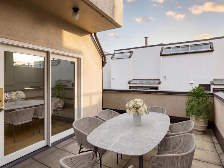 1229 W 8th Avenue, Vancouver, BC, V6H 1C7 - 6