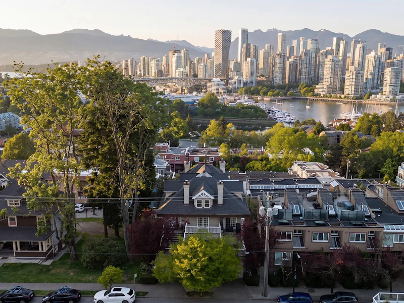 1229 W 8th Avenue, Vancouver BC V6H 1C7
