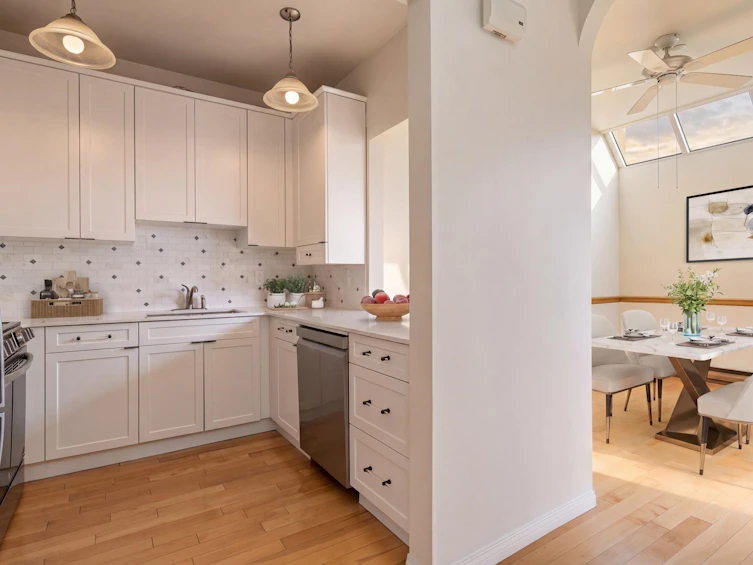 1229 W 8th Avenue, Vancouver, BC, V6H 1C7 - 4