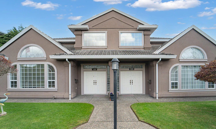 5480 Cambie Street