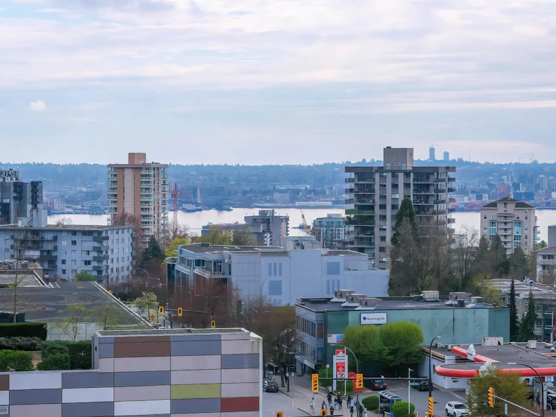 906 - 108 E 14th Street, North Vancouver BC