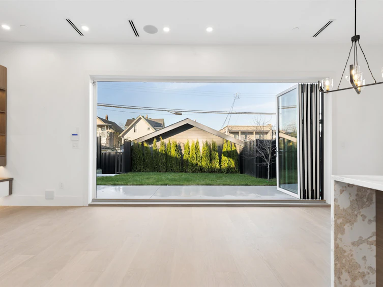 2-847 E 10 Avenue, Vancouver, BC, V5T 2A9
