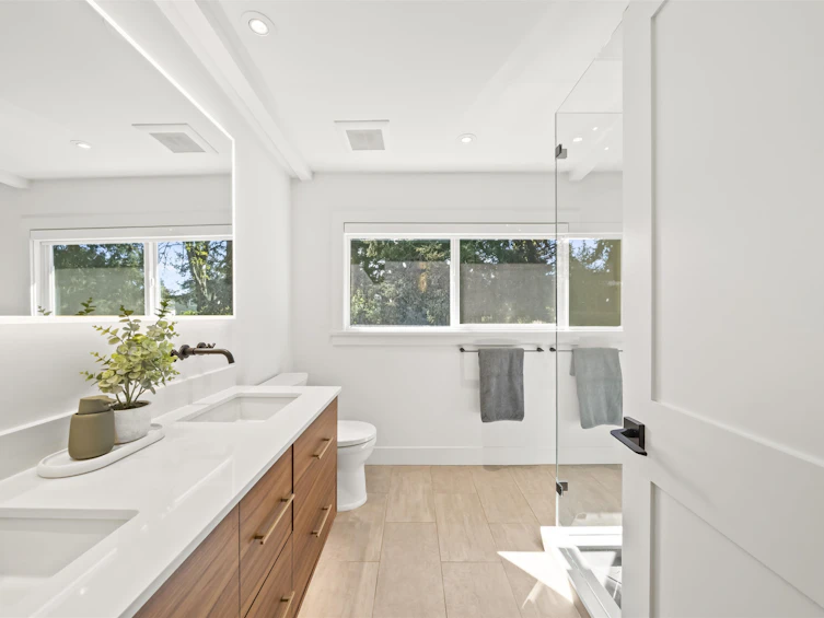 501 55a Street, Delta, BC, V4M 3M2 - 16
