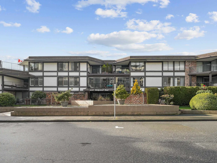 308-1437 Foster Street, Surrey, BC, V4B 3X6 - 3