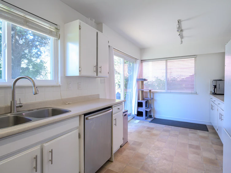 1345 53a Street, Delta, BC, V4M 3E8 - 21