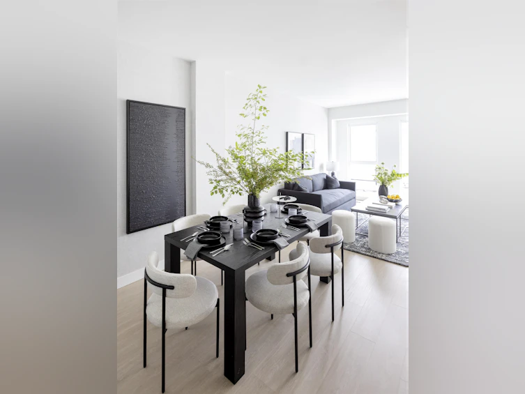 366-422 E 3rd Street, North Vancouver, BC, V7L 1G2 - 5