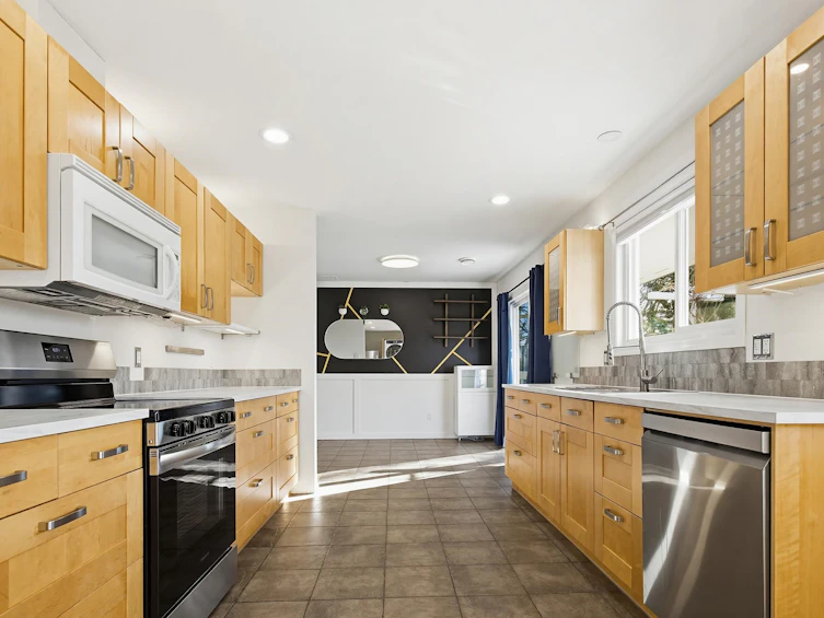 33394 Heather Avenue, Mission, BC, V2V 4R3 - 3