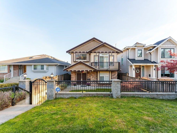 6080 Mckee Street, Burnaby, BC, V5J 2V5 - 2