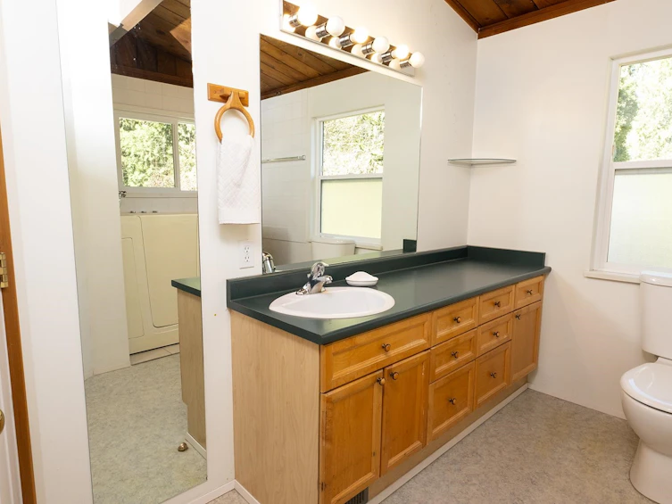 1618 Ocean Beach Esplanade, Gibsons, BC, V0N 1V5 - 18
