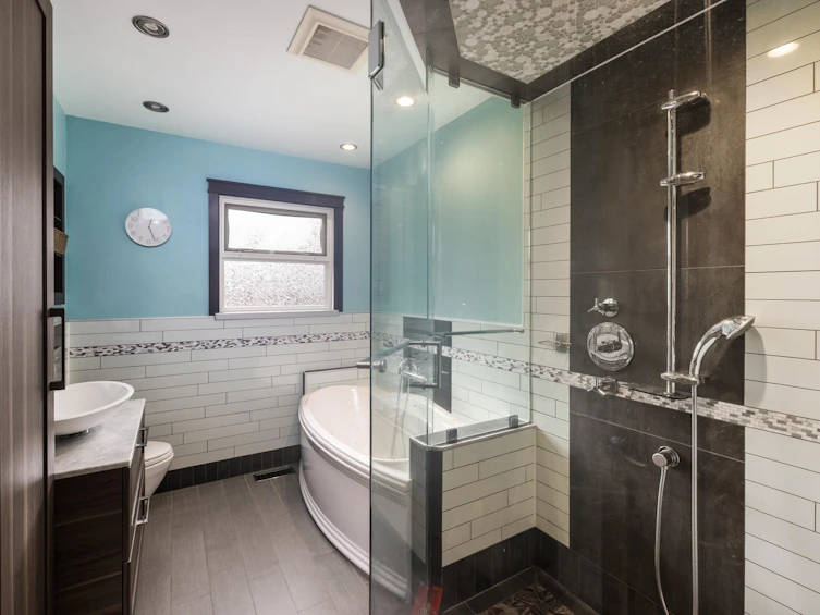 2041 Tompkins Crescent, North Vancouver, BC, V7H 2C9 - 16