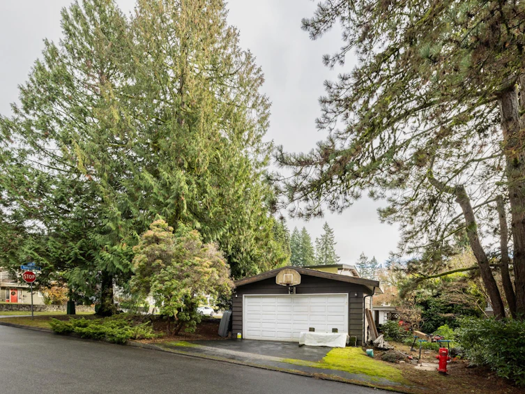 2041 Tompkins Crescent, North Vancouver, BC, V7H 2C9 - 37