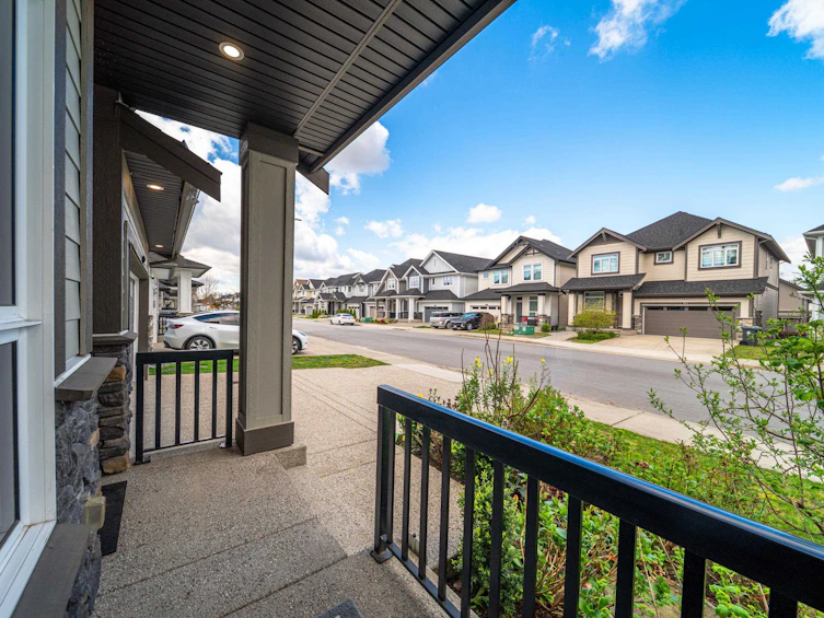 20530 77a Avenue, Langley, BC, V2Y 4K3 - 35