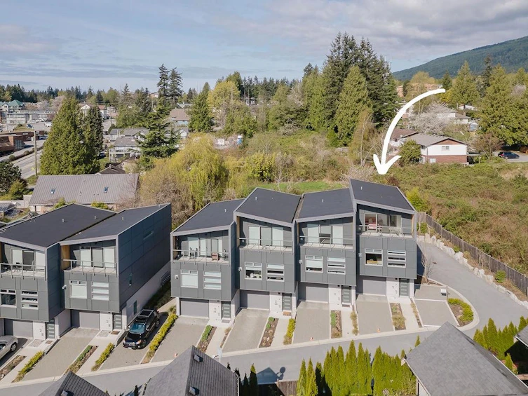 109-736 Gibsons Way, Gibsons, BC, V0N 1V9 - 2