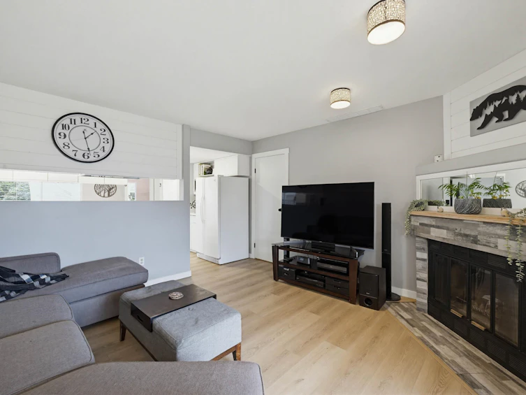15618 93 Avenue, Surrey, BC, V4N 3B2 - 14